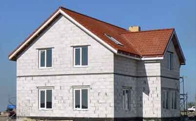 Малоэтажное строительство: кирпич против ячеистого бетона